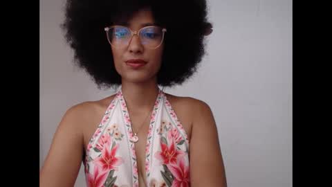 viiolettaaa online show from May 2026 09:53:02 PM