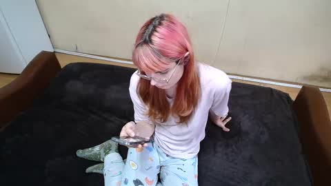 Snapshot of vika_sirnik chatting on September 2025 03:13:01 PM Lizochka1337 online show from September 2025 03:13:01 PM