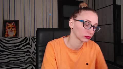 Snapshot of vikaericka chatting on February 2025 06:19:01 PM Vika online show from February 2025 06:19:01 PM