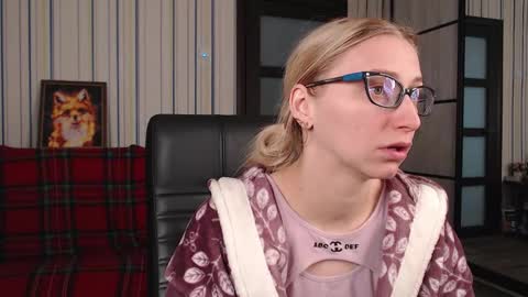 Snapshot of vikaericka chatting on October 2025 09:07:01 AM Vika online show from October 2025 09:07:01 AM