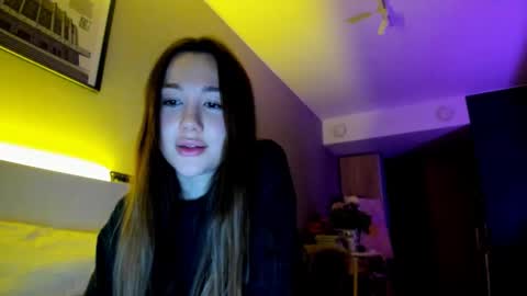 Vika   online show from October 2025 09:32:02 PM