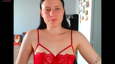 Viki Kelt online show from June 2026 01:25:01 AM