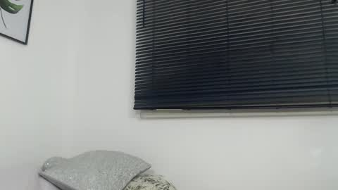 Viki Mom  online show from December 2024 05:57:02 AM