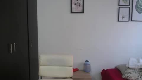 Viki Mom  online show from January 2025 03:58:01 PM