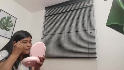 Viki Mom  online show from March 2025 02:15:02 AM