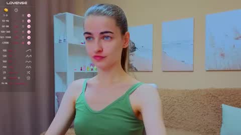 Snapshot of vikiberry chatting on October 2025 10:13:02 AM vikiberry online show from October 2025 10:13:02 AM