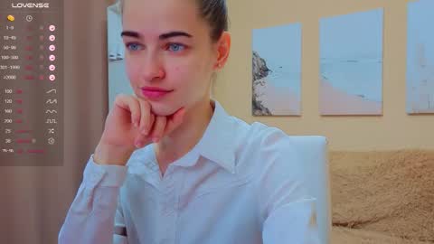 Snapshot of vikiberry chatting on October 2025 04:22:02 AM vikiberry online show from October 2025 04:22:02 AM