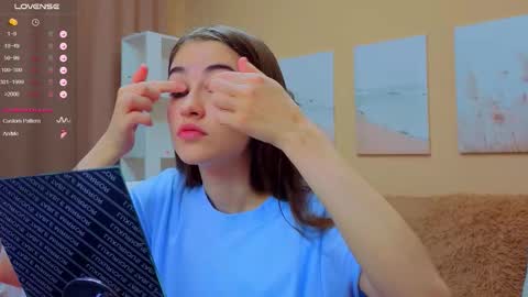 Snapshot of vikiberry chatting on October 2025 04:04:02 AM vikiberry online show from October 2025 04:04:02 AM