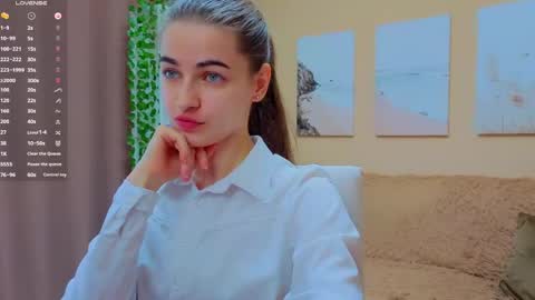 vikiberry online show from May 2026 10:10:02 AM
