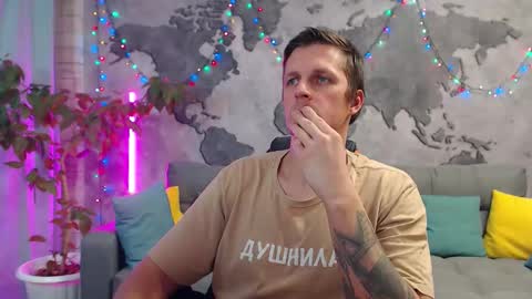 vikingchrisss online show from December 2025 11:17:01 AM