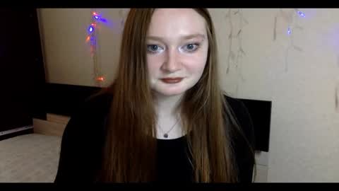 vikippink online show from September 2025 01:36:01 PM