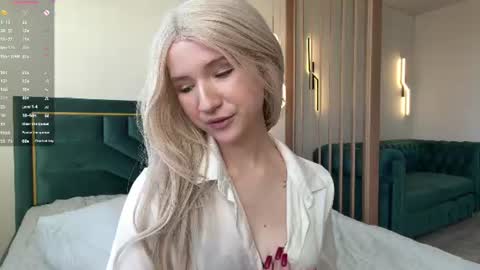Snapshot of vikkiiisecret chatting on July 2026 03:43:02 PM Vikki online show from July 2026 03:43:02 PM