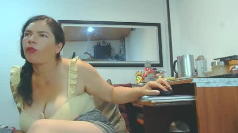 Snapshot of vikktoriaaa chatting on September 2025 05:19:02 AM VIKKKTORIAAA online show from September 2025 05:19:02 AM