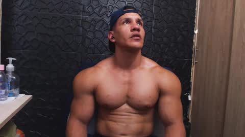 Viktor Herrera online show from November 2025 06:07:01 PM