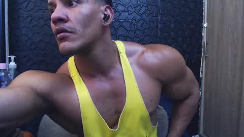 Viktor Herrera online show from November 2025 05:12:02 PM