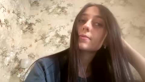 Snapshot of viktoria9898 chatting on October 2025 08:13:01 AM Sweett online show from October 2025 08:13:01 AM