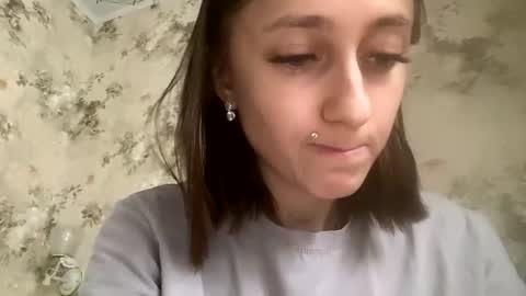 Snapshot of viktoria9898 chatting on November 2025 11:22:01 AM Sweett online show from November 2025 11:22:01 AM