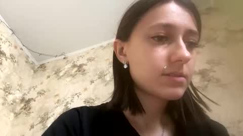 Snapshot of viktoria9898 chatting on November 2025 09:04:02 AM Sweett online show from November 2025 09:04:02 AM