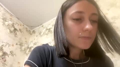 Snapshot of viktoria9898 chatting on November 2025 12:16:01 PM Sweett online show from November 2025 12:16:01 PM