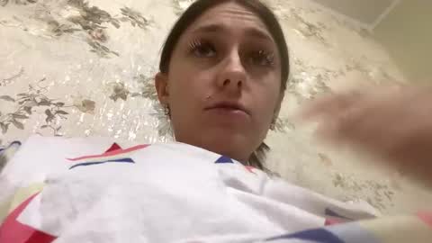 Snapshot of viktoria9898 chatting on February 2026 09:59:02 PM Sweett online show from February 2026 09:59:02 PM