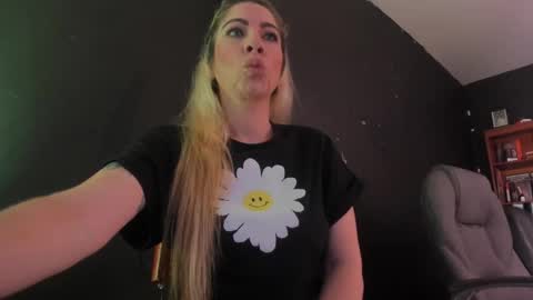 Viktoria online show from March 2025 10:34:02 PM