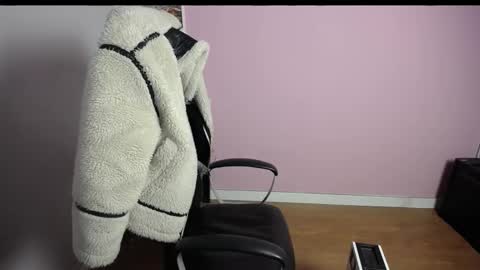 Snapshot of viktoria_lovely chatting on December 2025 06:32:02 AM viktoria_lovely online show from December 2025 06:32:02 AM