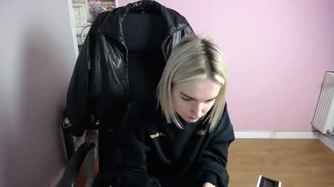 Snapshot of viktoria_lovely chatting on February 2026 06:32:02 AM viktoria_lovely online show from February 2026 06:32:02 AM