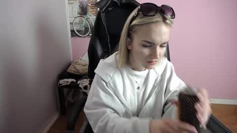 Snapshot of viktoria_lovely chatting on March 2026 07:58:01 AM viktoria_lovely online show from March 2026 07:58:01 AM