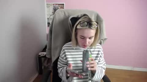 viktoria_lovely online show from March 2026 10:40:02 AM