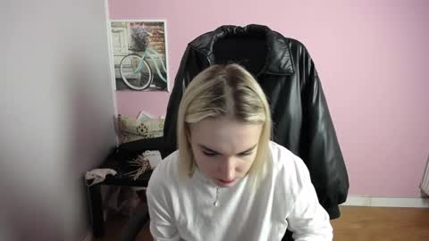 viktoria_lovely online show from April 2026 11:15:01 AM