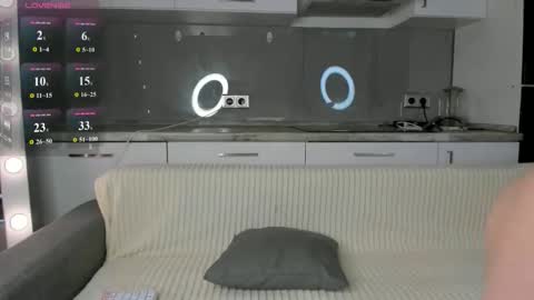 Viktoria online show from November 2025 08:19:01 PM