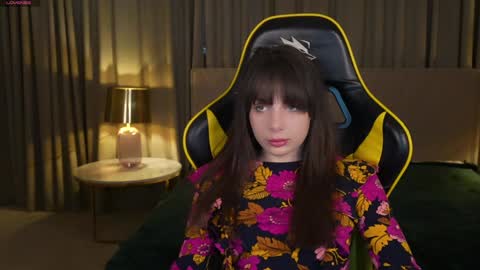 Snapshot of viktoria_storm chatting on December 2024 11:05:02 AM Alisa online show from December 2024 11:05:02 AM