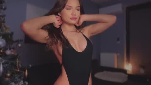 Snapshot of viktoria_www chatting on December 2025 05:09:02 PM Viktoria www online show from December 2025 05:09:02 PM