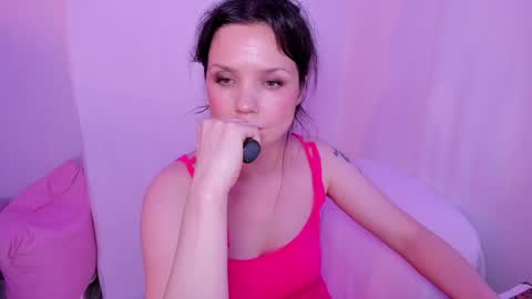 Snapshot of viktoriakiss chatting on January 2025 09:48:02 PM viktoriakiss online show from January 2025 09:48:02 PM