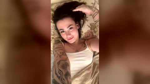 Snapshot of viktoriamoore chatting on May 2026 12:32:02 PM viktoriamoore online show from May 2026 12:32:02 PM