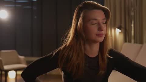 Lana online show from November 2025 10:59:01 AM