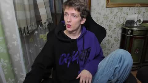 Snapshot of vince__dice chatting on February 2025 09:09:01 PM Dimoooooon online show from February 2025 09:09:01 PM