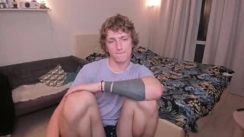 Snapshot of vince__dice chatting on October 2025 09:28:02 PM Dimoooooon online show from October 2025 09:28:02 PM