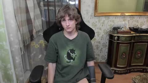 Snapshot of vince__dice chatting on February 2026 12:18:01 AM Dimoooooon online show from February 2026 12:18:01 AM