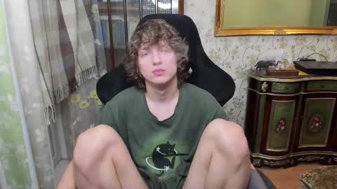 Snapshot of vince__dice chatting on February 2026 02:52:02 AM Dimoooooon online show from February 2026 02:52:02 AM