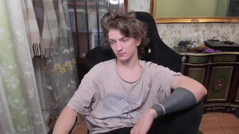 Snapshot of vince__dice chatting on February 2026 11:33:01 PM Dimoooooon online show from February 2026 11:33:01 PM