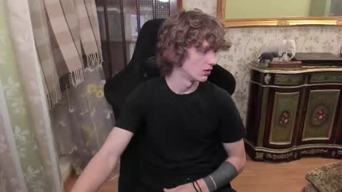 Dimoooooon online show from March 2026 08:46:01 PM