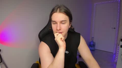 Vincent Strong online show from December 2024 12:12:02 PM