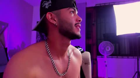 Vincent online show from December 2025 03:56:02 AM