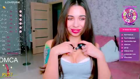 Vinkiepinkie online show from September 2025 03:24:02 PM