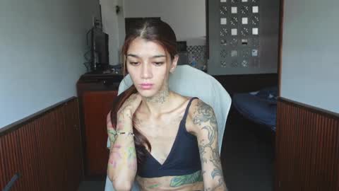 vinkitinkii online show from April 2026 04:33:02 AM