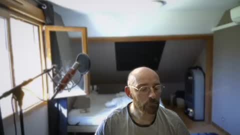 Snapshot of vins7451 chatting on April 2026 10:59:01 AM vins online show from April 2026 10:59:01 AM