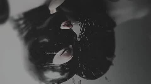 Diva Silvia online show from February 2025 11:30:01 AM