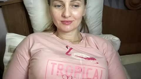 Snapshot of viola_1 chatting on February 2025 01:52:02 AM Funny girl online show from February 2025 01:52:02 AM