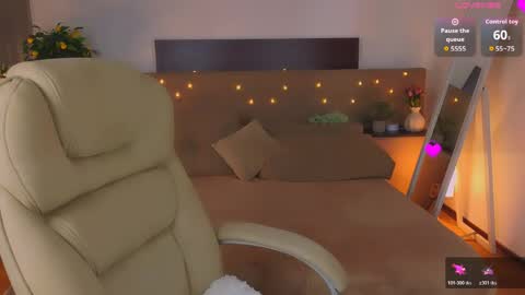 Snapshot of viola__shy chatting on April 2026 08:46:01 PM Viola online show from April 2026 08:46:01 PM